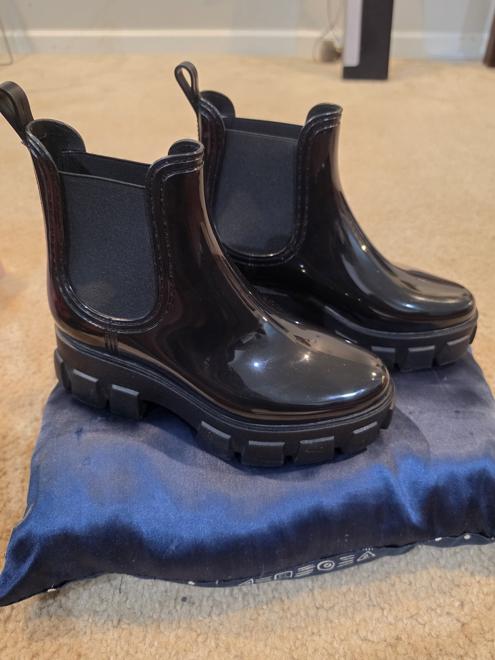 Black Glossy Charlotte Russe Rain Boots